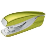 1808-GRAPADORA DE SOBREMESA MODELO 635 WOW HASTA 30 HOJAS COLOR VERDE PETRUS 623595