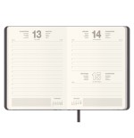 30877-AGENDA 2026 MANHATTAN DIA PAGINA 14 X 20 CM. COLOR NEGRO DOHE 12867 - 26